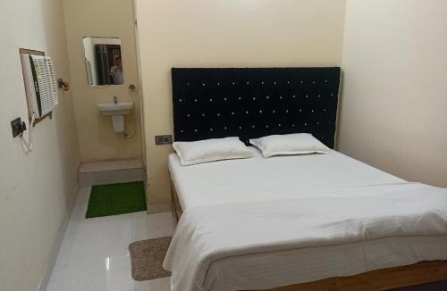 Seraikela Hotel | Anand Vihar