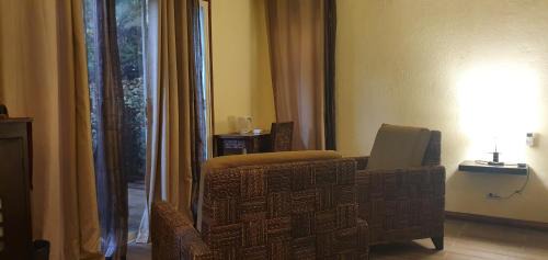 Logon Resort | Angelina Beach Resort & Italian Restaurant Malapascua