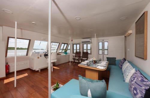 Kendrapara Boat Rental | Antara Cruises