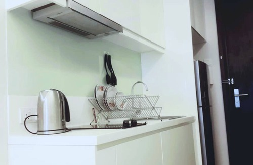 Sri Hartamas Apartment | Apartment Studio with Kitchen | WiFi | Balcony
