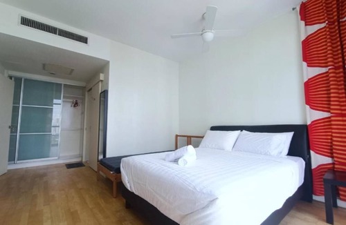 Golden Triangle Apartment | Apartment with Balcony - Publika B4 Solaris Dutamas by BlackSandnn