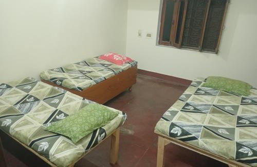 Lanka House | Apna Thikana