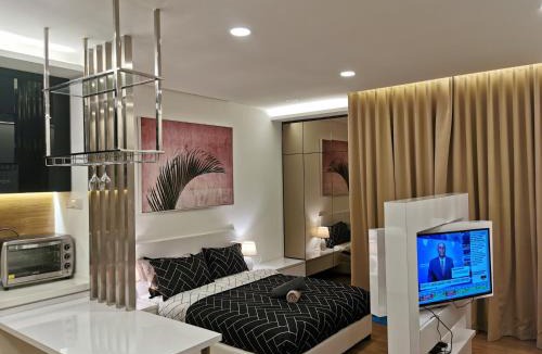Seri Kembangan Apartment | Apple6@Menara Simfoni/Symphony Tower C180/Cheras/Netflix/TV Box/Wifi/Free Parking
