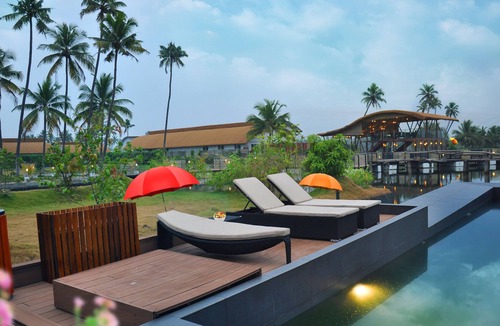 Kumbalam Hotel | Aquatic Island by Poppys Cochin