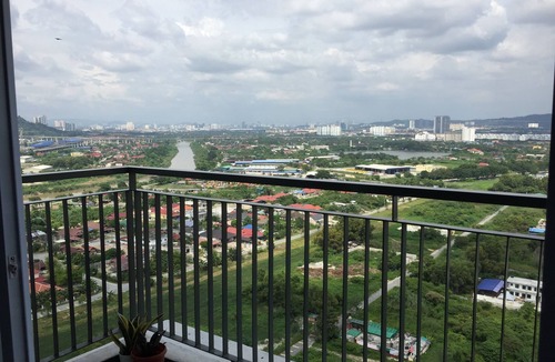 Kuala Lumpur Apartment | AR Homestay with Condo Facilities
