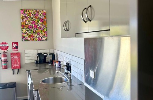 Emerald Beach Apartment | ArtHOUSE Beachfront Accommodation
