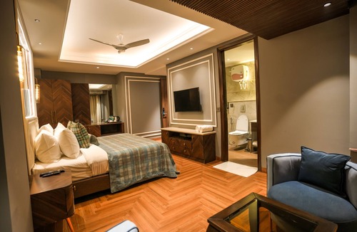 Greater Noida Bed & Breakfast | Atithi House
