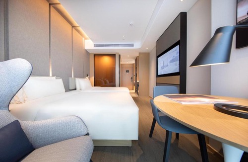 Longhua District Hotel | Atour Hotel Shenzhen Guanlan High Tech Park