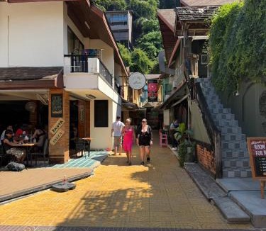 Samut Sakhon Hotel | Aura Hotel Phi Phi