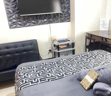 Cubao Hotel | Aurora Escalades Residences