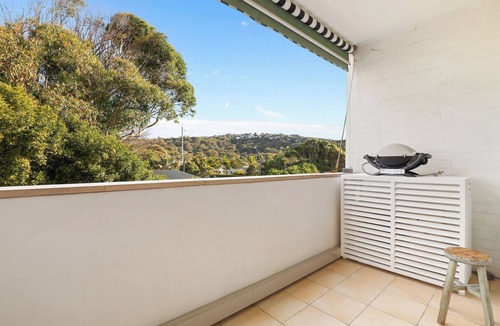 Avalon Beach Apartment | avalon breakers retreat… just steps to Avalon beach…