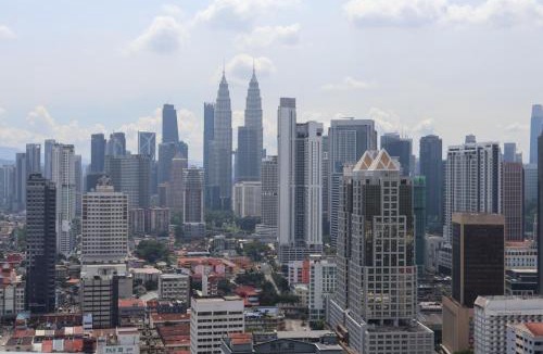 Chow Kit Apartment | Awesomestay Hostel near KLCC , walk to PWTC PUTRA