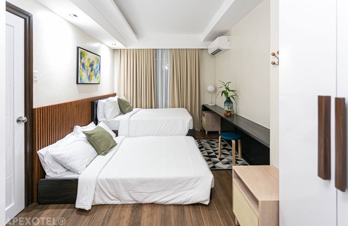 Lahug Condo | Ayala Cebu Luxury Big Home Balcony Central Elegant