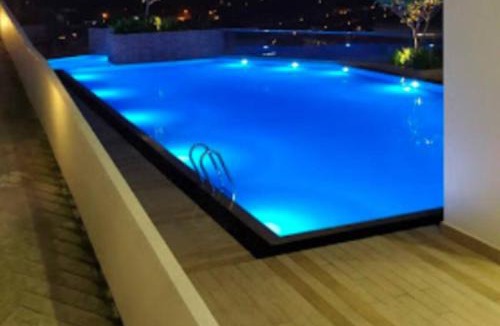 Batu Caves Apartment | Ayuman Suites, Gombak with KL City View