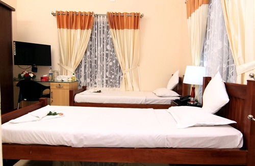 Peringandoor Hotel | Ayur Bethaniya Ayurveda Hospital
