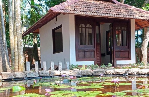 Janakpuri Apartment | AYURVEDA TOURS INDIA