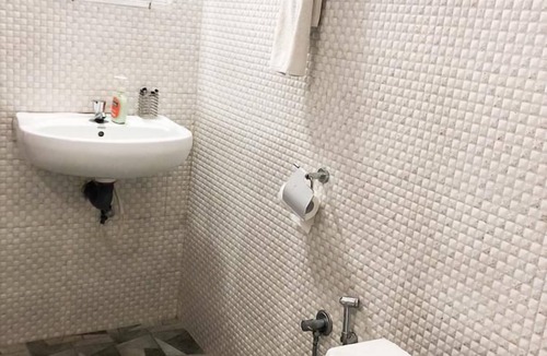 Wadakanchery Hotel | Ayuryogashram Heritage
