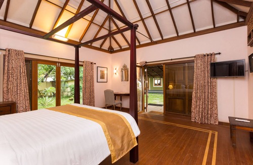 Alappuzha Hotel | Azure Tides Marari