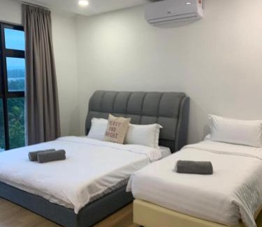 Kampung Haji Abdullah Hukum Apartment | B&B Hilltop Vacay Home
