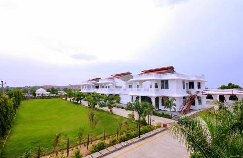 Sarada Hotel | BA-NA Hills Resort