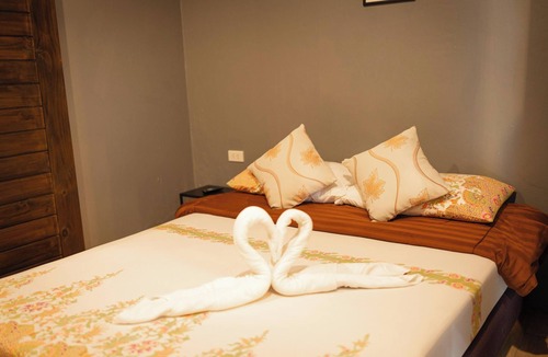 Phuket House | Baan Paea Guest House