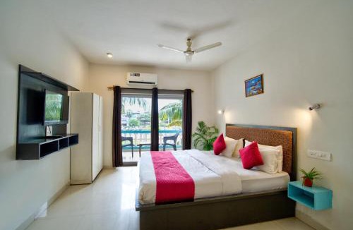 Baga House | Baga beach see side in