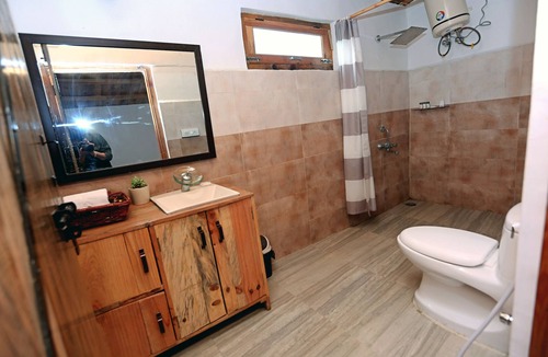 Kaul Bed & Breakfast | Banlekhi