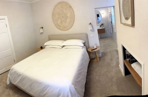 Kelso Bed & Breakfast | Bathurst River House B & B Room 1