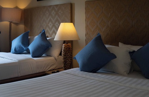 Totolan Hotel | BAYVIEW GARDEN RESORT