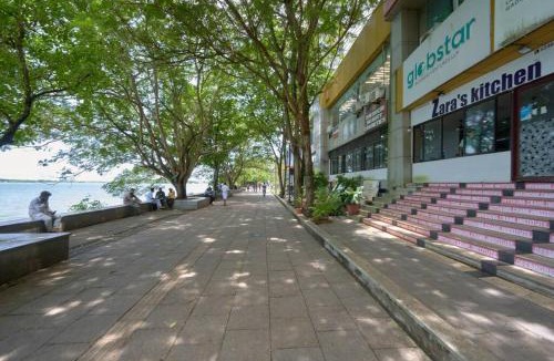 Kochi Apartment | BayView Retreat Premium Stay at Marine Drive Kochi