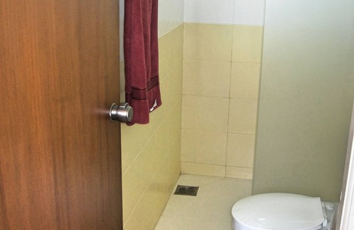 Betalbatim Villa | Beach & basic shopping15 min. walk,swimpool in season, garden, cook on request