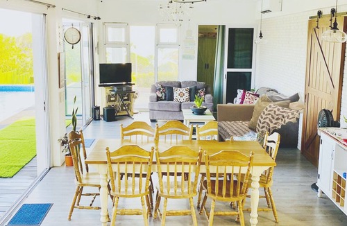 Nasugbu Villa | Beach Front Villa 4 Bedroom w/Private pool
