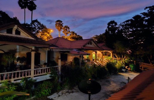 Rawai House | Beachfront bungalow south of Phuket