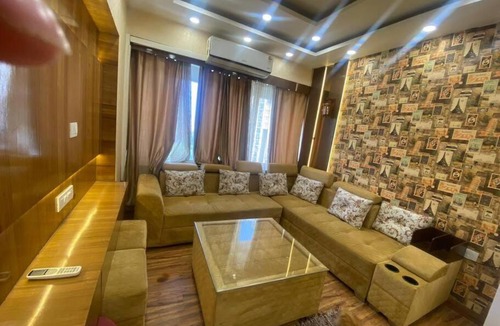 Indirapuram Apartment | Beautiful 1 Bed Room