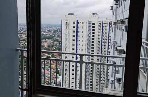 Bago Bantay Apartment | Beautiful Condominium With Swimming pools Ect.