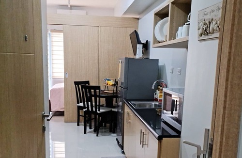 Bago Bantay Apartment | Beautiful Condominium With Swimming pools Ect.