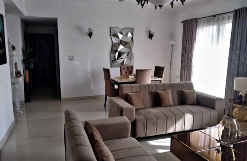 Noida Apartment | Beautiful Serviced apartment with garden and pool view