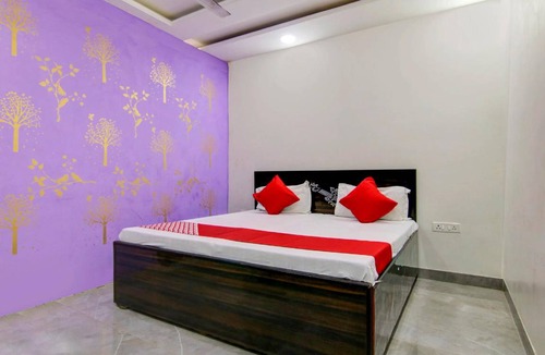 Rajouri Garden Bed & Breakfast | Bed and breakfast ∙ 3 guests