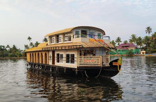 Alappuzha Boat Rental | Bed O Inn