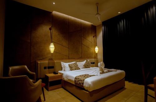Kuruppumthara Hotel | Beeza Clubhouse