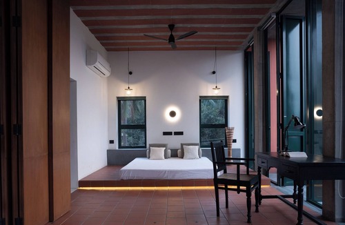 Dumas Villa | Best farmhouse in Surat Dumas Airport Road, Couples, Parties, Families, Picnics.