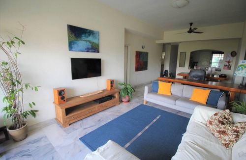 Ulu Kelang House | Best View on KL, surrounded by Jungle with cool Air, 10min Drive to the City