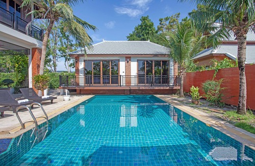 Na Chom Thian Villa | Beverly Thai House Pool Villa