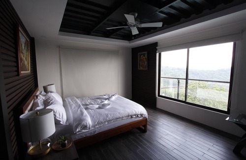 Orani Hotel | Bituin sa Tala