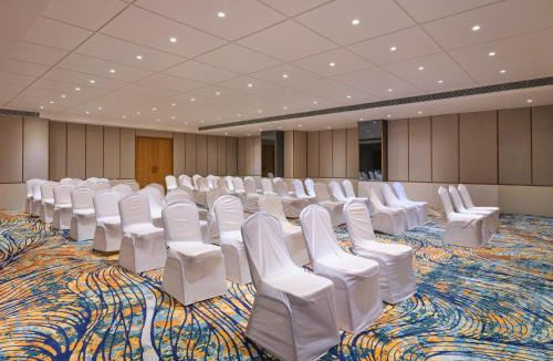 Ahmedabad Hotel | Biznotel By Pride Motera