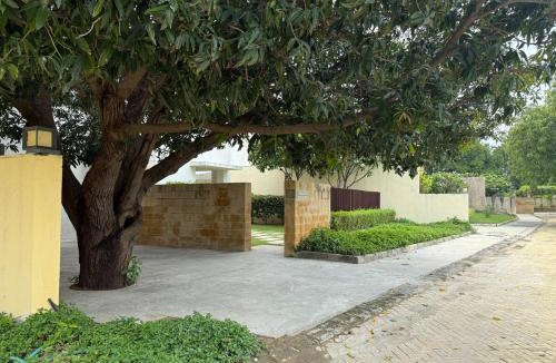 Devdholera House | BK's Villa Golf - By the 7th Hole
