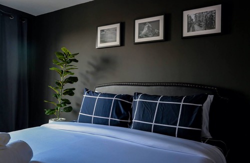 Si Sunthon Bed & Breakfast | Black Turtle