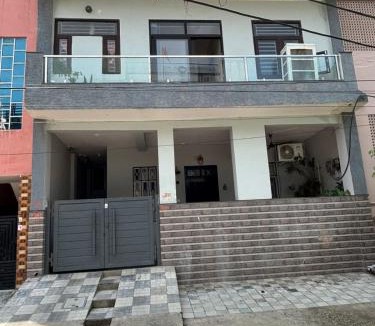 Jaipur Apartment | Bliss & Bloom 2BHK Independent Apartment At Jaipur's Mecca