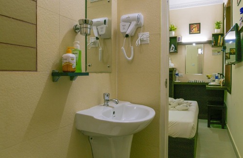 Alwaye Hotel | Blue Bell Airport Hotel