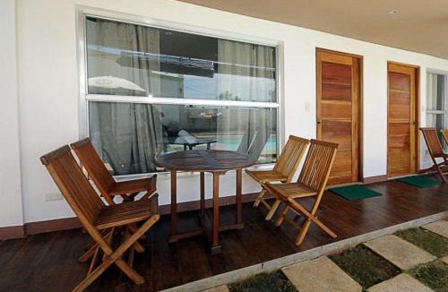 Balabag Bed & Breakfast | Bluewaves Westcliff Villa